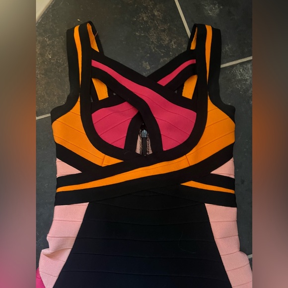 Authentic Herve Leger Strappy Colorblock Dress Sz. M **RARE hard to find style** - Picture 3 of 7